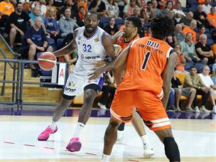 אך זה היה ה-ערב של אונואקו (אלן שיבר)