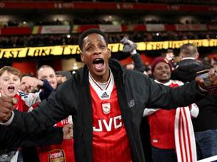 אוהדי ארסנל יכולים להתחיל להאמין (Photo by Justin Setterfield/Getty Images)