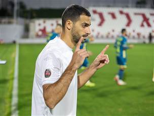 בכורה לכהן (קובי אליהו)