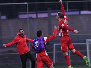 טירוף אדום. מהפך ענק להפועל ת"א (צילום: סוכנות ג'יני)