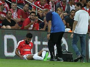 אבל רוב המשחק התאפיין בקצב מנומנם עם כמה פציעות (צילום: אלן שיבר)