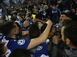 הדרגאו בטירוף אחרי המהפך (MIGUEL RIOPA/AFP/Getty Images)