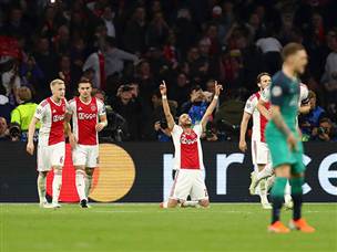 זייש ואייאקס. מי האמין שאייאקס תאבד את היתרון המבטיח? (Getty)