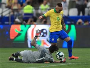 אברטון. החזיר לצ'יצ'ה ובענק (Getty Images)