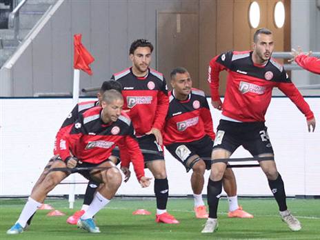 ישובו לאימונים? שחקני חדרה (צילום: דני מרון)