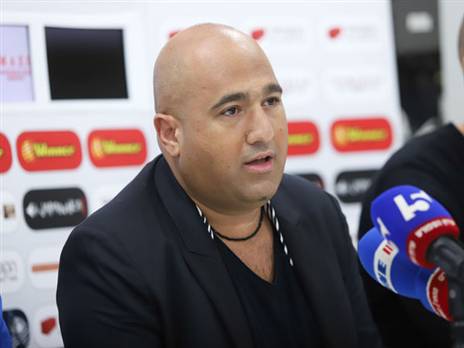 "שואה כלכלית". אברמוב (דני מרון)