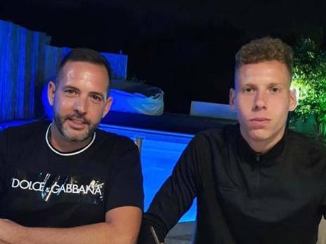 עם הסוכן שחר גרינברג. "קורץ מחומר מיוחד"