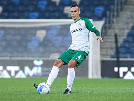 לא תמיד השיפוט הוא לרעת מכבי חיפה. טרנט סיינסברי היה צריך לקבל אדום נגד נס ציונה. (מתן אלקסלסי)