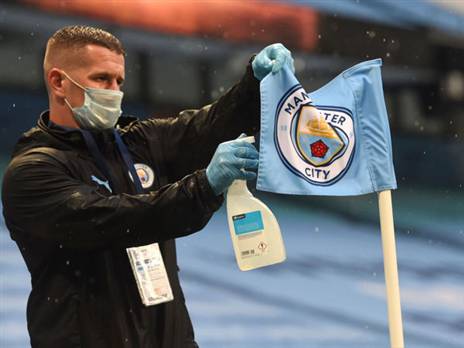 כדורגל בימי קורונה... (GETTYIMAGES)