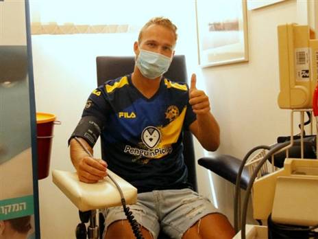 גלזר. בקרוב מתחילים (באדיבות מכבי ת"א)