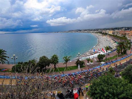 השמיים היו פחות בהירים בהמשך (בטיני פוטו)