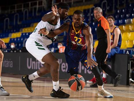 קרב צמוד בברצלונה (getty)