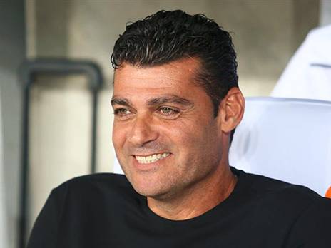 יבחן את שחקניו החדשים. אביטן (צילום: אלן שיבר)