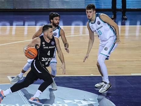 ירושלים פתחה בהפסד (FIBA)