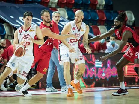 בתום מותחן בהיכל שלמה (מנהלת הליגה)