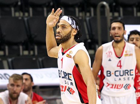 ינסה לנצח את אחת האקסיות. סיגרס (צילום: לילך וייס, מנהלת הליגה)