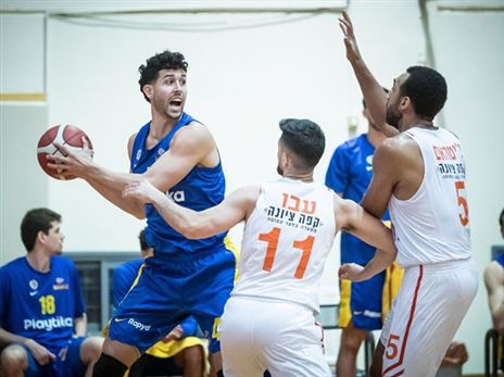 קלויארו. מפלס הלחץ עולה (עודד קרני)