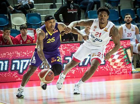 עתיד מעורפל. מגי (עודד קרני)