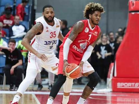 טילמן במדי גלבוע. העמיד ממוצעים מרשימים (דני מרון)