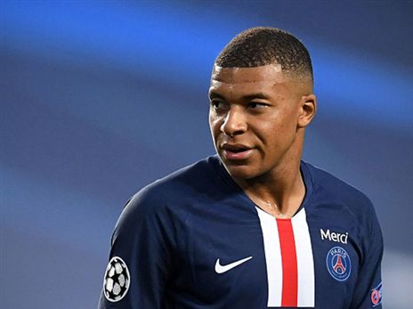 אמבפה נותר בחוץ (GETTY)