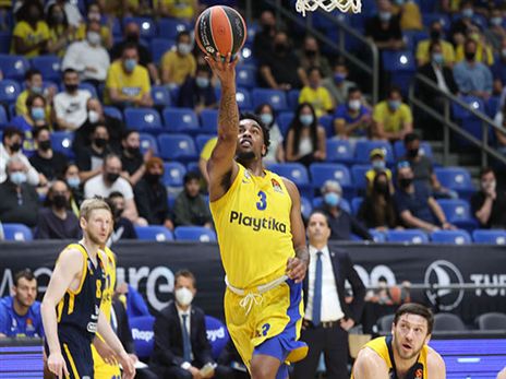 ג'ונס, משחק קליל למכבי (דני מרון)