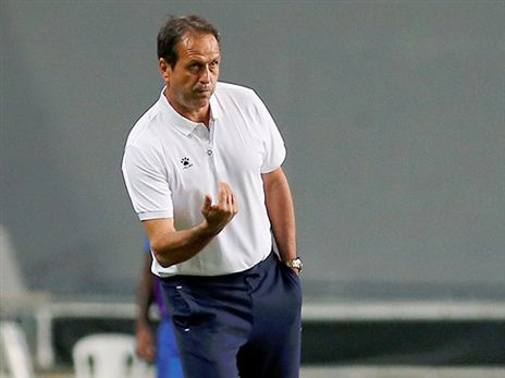 לוי. לא נתן הזדמנויות לביטון (אלן שיבר)