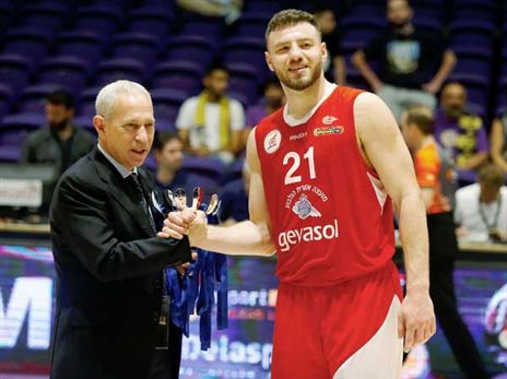 משחק טוב לארצי (אלן שיבר)