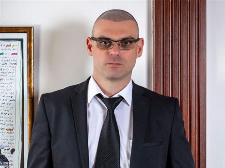 שותפו, עו"ד זיו גלעד