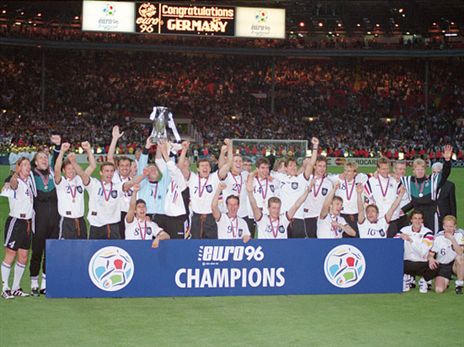 הנבחרת המעוטרת באירופה (GETTY)