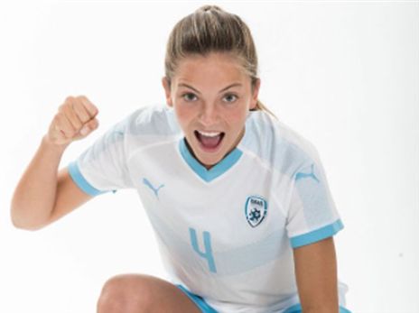 מעבר מרשים. סלימהוגיץ' (צילום: ההתאחדות לכדורגל)