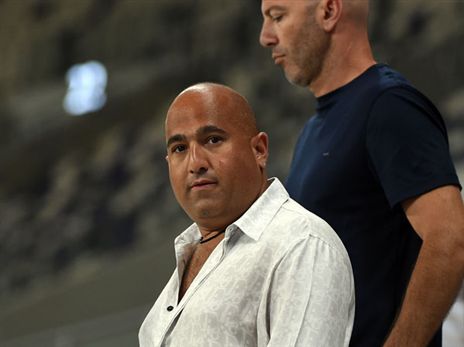 בהנהלה בונים על עטר כדי לקרב את הקהל. אברמוב (צילום: ברני ארדוב)