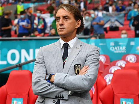 לא כל הגיבורים לובשים גלימות. מנצ'יני (GETTYIMAGES)