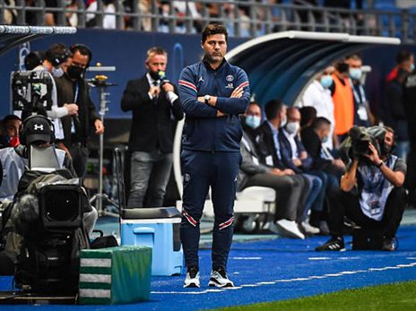 פוצ'טינו סימן 'וי' בפתיחה (GETTY)