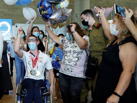 עמי דדאון. הביא גאווה לישראל (אלן שיבר)