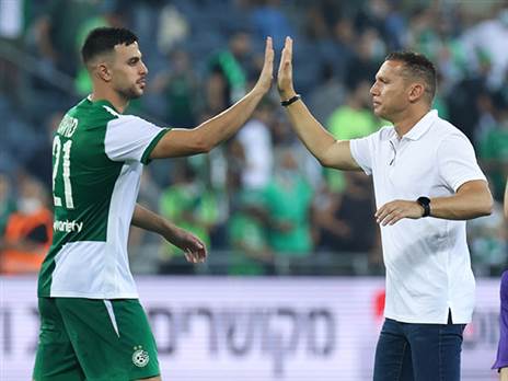 דוד. בתמונת ההרכב של בכר (דני מרון)