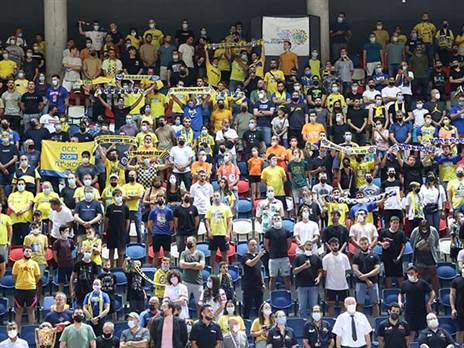 "שמח לחזור לכאן". אוהדי מכבי ת"א (צילום: דני מרון)