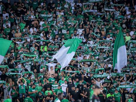 אוהדי חיפה. יגיעו לתמוך בפראג (אלן שיבר)