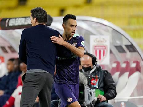 זהבי מוחלף בדקה ה-89 (Getty)