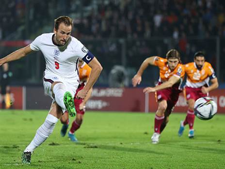 הארי קיין. הקפטן הבקיע מהנקודה הלבנה (Getty)