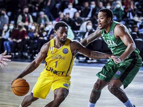 רגלנד לפני שהורחק (FIBA)