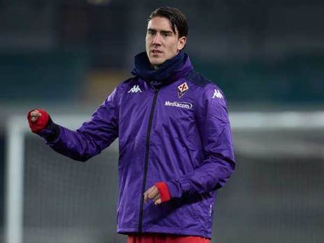 לא רוצה להגיע לארנסל. ולאחוביץ' (GETTY)