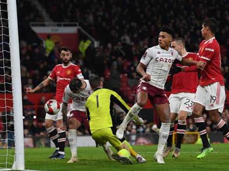 השער שנפסל. אינגס נוגח לרשת (GETTY)