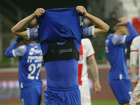 "אנחנו שווים יותר מ-11 נקודות" (צילום: אודי ציטיאט)