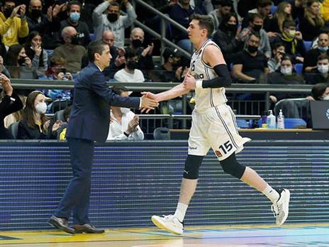 משחק טוב גם לכהן (צילום: אלן שיבר)