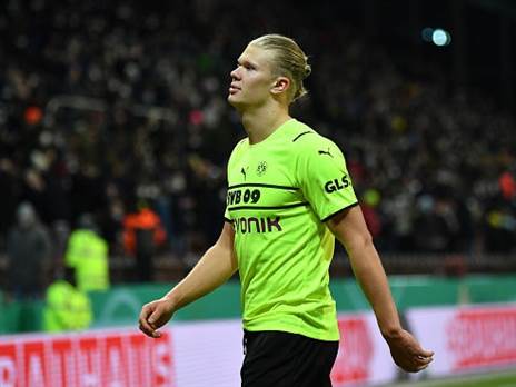 יישאר עוד עונה בצהוב ושחור? הולאנד (getty)