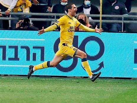 הוא כבר עם 2 מ-2. יובאנוביץ' (אלן שיבר)