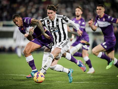 דושאן ולאחוביץ' נגד פיורנטינה. תמונה שמעטים ציפו לראות כבר העונה (GETTY)