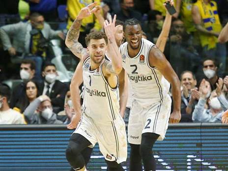 "ההטבעה? סקוטי אמר שהוא אהב יותר את המסירה" (אלן שיבר)