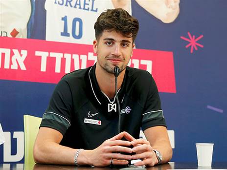 "אני מתפתח, יש שיפור" (אלן שיבר)