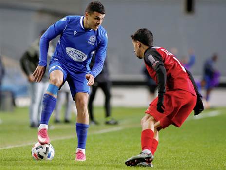 מתקרב. אליהו (אלן שיבר)